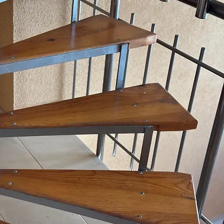 Marten Apartment Warna